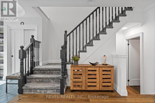 5609 Thorn Lane, Burlington, ON - Indoor Photo Showing Other Room