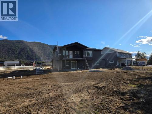 319 Elkview Trail, Castlegar, BC - Outdoor