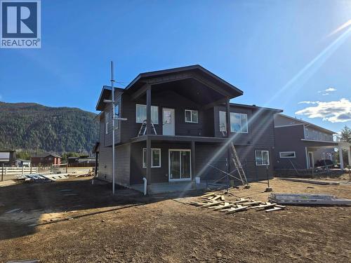 319 Elkview Trail, Castlegar, BC - Outdoor