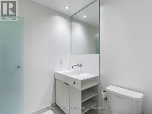 1305 - 20 Richardson Street, Toronto, ON - Indoor Photo Showing Bathroom