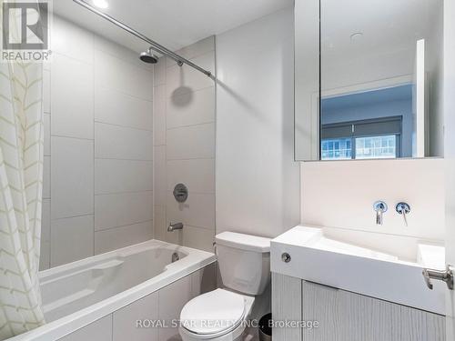 1305 - 20 Richardson Street, Toronto, ON - Indoor Photo Showing Bathroom