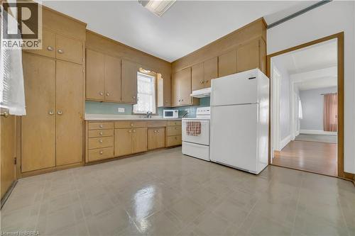 141 Samuel Street, Kitchener, ON - Indoor Photo Showing Kitchen