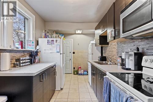 568 Askin, Windsor, ON - Indoor Photo Showing Kitchen With Double Sink