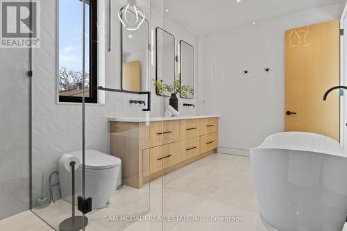 2186 Harcourt Crescent, Mississauga, ON - Indoor Photo Showing Bathroom