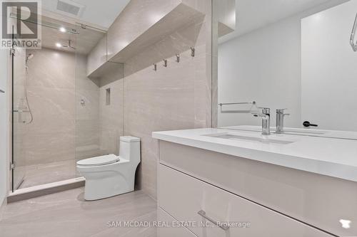 2186 Harcourt Crescent, Mississauga, ON - Indoor Photo Showing Bathroom