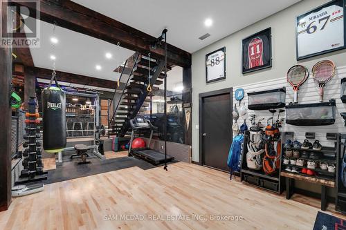 2084 Grand Boulevard, Burlington, ON - Indoor