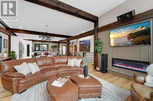 2084 Grand Boulevard, Burlington, ON - Indoor Photo Showing Living Room With Fireplace