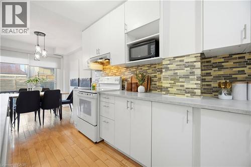 424 Jackson Street W, Hamilton, ON - Indoor Photo Showing Kitchen