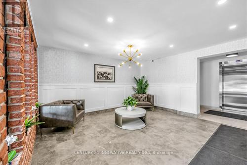 504 - 67 Richmond Street, Richmond Hill, ON - Indoor Photo Showing Other Room