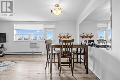 504 - 67 Richmond Street, Richmond Hill, ON - Indoor Photo Showing Dining Room