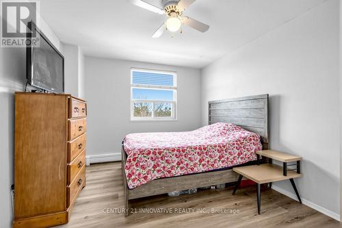 504 - 67 Richmond Street, Richmond Hill, ON - Indoor Photo Showing Bedroom
