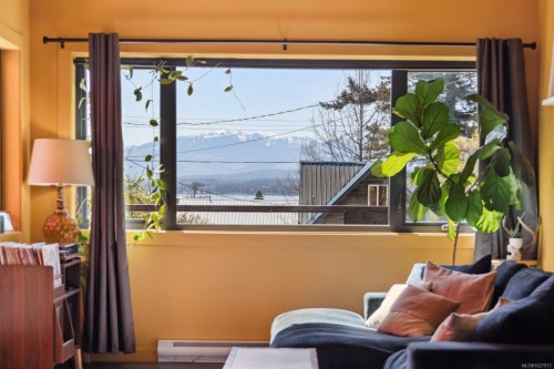 1304 Midden Rd, Comox, BC 