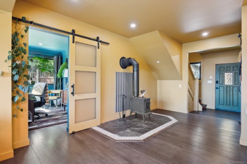 1304 Midden Rd, Comox, BC 