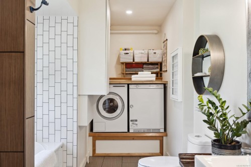 1304 Midden Rd, Comox, BC 