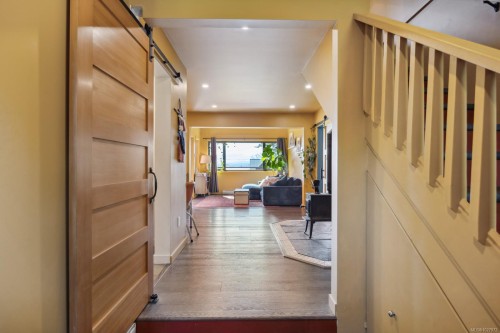 1304 Midden Rd, Comox, BC 