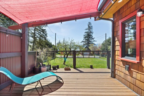 1304 Midden Rd, Comox, BC 