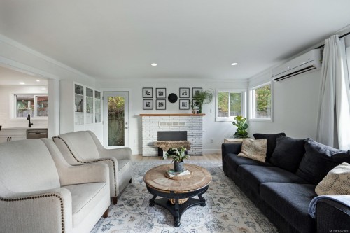 1314 Docliddle Rd, Comox, BC 