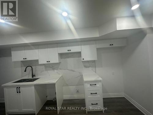 Bsmt - 89 Forest Edge Crescent, East Gwillimbury, ON - Indoor Photo Showing Kitchen With Double Sink
