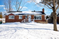 111 Av. d'Ivanhoe Crescent  Pointe-Claire, QC H9E 3Z9