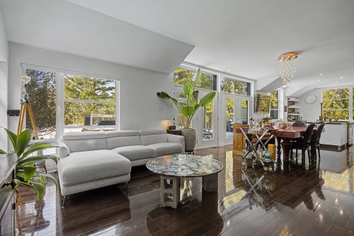 Salon - 773 Ch. Maurice, Bedford - Canton, QC - Indoor Photo Showing Living Room