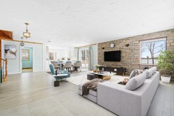 Salon - 