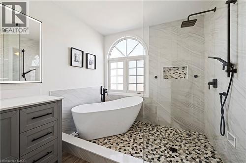 77 Morgan Drive, Caledonia, ON - Indoor Photo Showing Bathroom