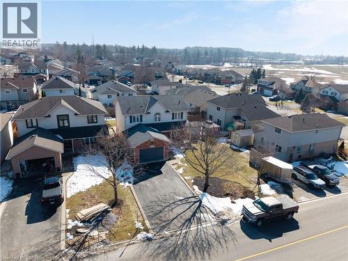 77 Morgan Drive, Caledonia, ON - Outdoor