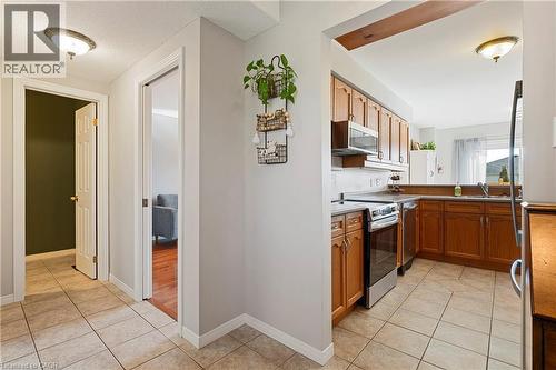 77 Morgan Drive, Caledonia, ON - Indoor Photo Showing Kitchen With Double Sink