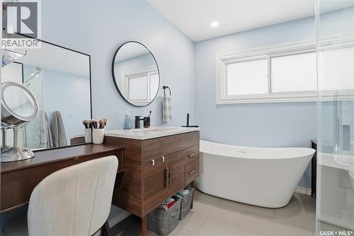 39 Cantlon Crescent, Saskatoon, SK - Indoor Photo Showing Bathroom