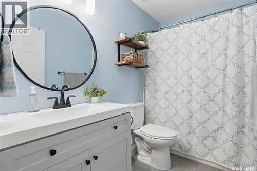 39 Cantlon Crescent, Saskatoon, SK - Indoor Photo Showing Bathroom