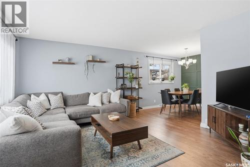 39 Cantlon Crescent, Saskatoon, SK - Indoor Photo Showing Living Room
