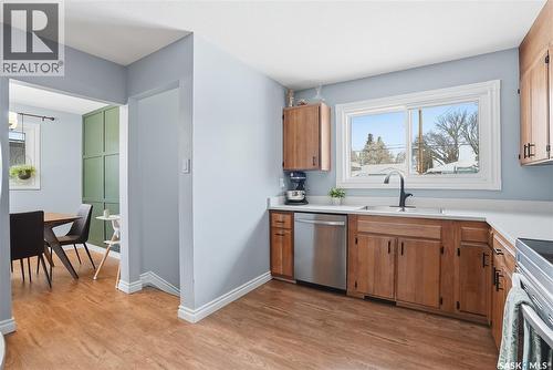 39 Cantlon Crescent, Saskatoon, SK - Indoor Photo Showing Kitchen