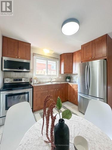 918 Upper Ottawa Street, Hamilton, ON - Indoor Photo Showing Kitchen With Stainless Steel Kitchen