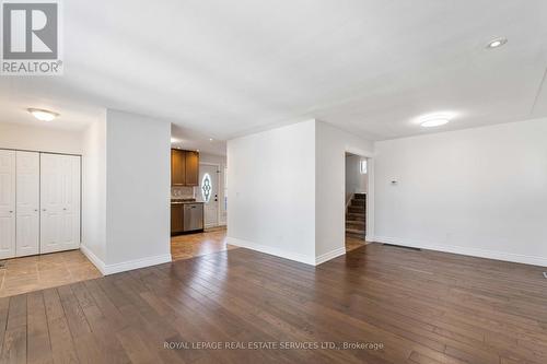 9 Isaac Court, Hamilton, ON - Indoor