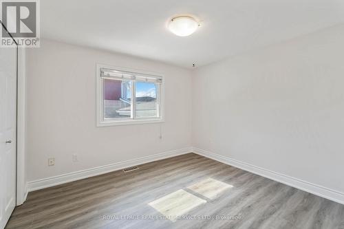 9 Isaac Court, Hamilton, ON - Indoor Photo Showing Other Room