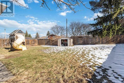 9 Isaac Court, Hamilton, ON - Outdoor