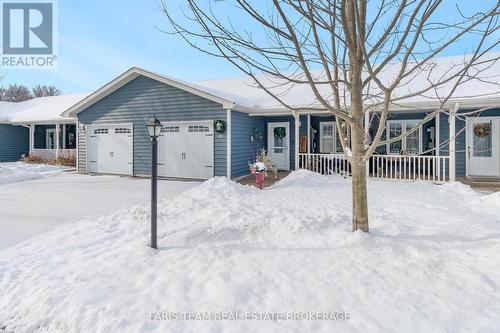 8 CHAMBERLAIN CRESCENT  Penetanguishene, ON L9M 0A5