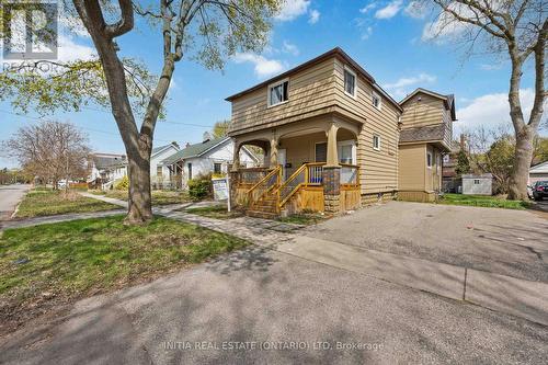 150 COLLEGE AVENUE N  Sarnia, ON N7T 6B3