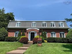 569 Francklyn Street  Halifax, NS B3H 3B3