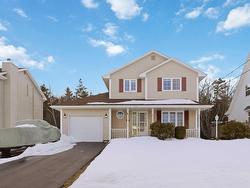 98 Portland Estates Blvd West Boulevard  Portland Hills, NS B2W 6E5