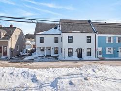 201 52 Sydney Street  Charlottetown, PE C1A 1G2