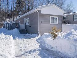 9 Heather Street  Middle Sackville, NS B4E 1C9