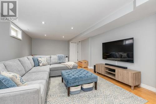 2223 Halifax Drive, Ottawa, ON - Indoor Photo Showing Living Room
