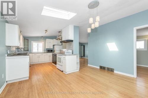 2223 Halifax Drive, Ottawa, ON - Indoor Photo Showing Kitchen
