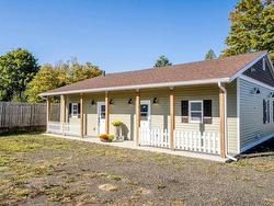 17 Mckenna Street  Bridgetown, NS B0S 1C0