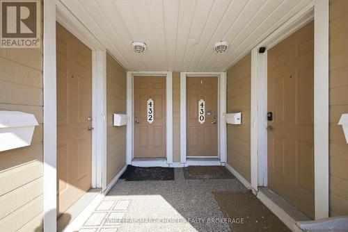 432 Hillsboro Private, Ottawa, ON - Outdoor With Exterior