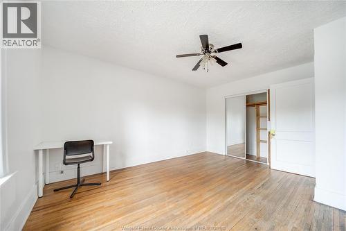 384 Detroit, Windsor, ON - Indoor Photo Showing Other Room