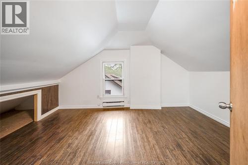 384 Detroit, Windsor, ON - Indoor Photo Showing Other Room