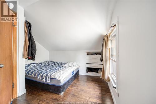 384 Detroit, Windsor, ON - Indoor Photo Showing Bedroom