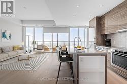 5408 - 488 UNIVERSITY AVENUE  Toronto, ON M5G 0C1